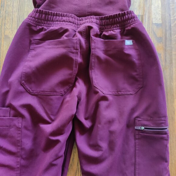 FIGS MATERNITY SET SCRUBS XS PETITE - Picture 3 of 6